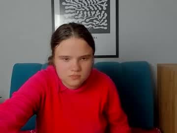 adelecruzz on chaturbate