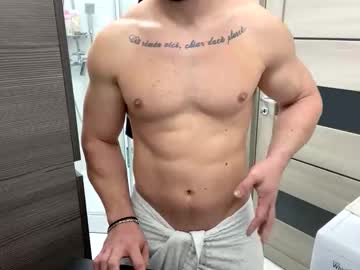 Mrrfitt on chaturbate
