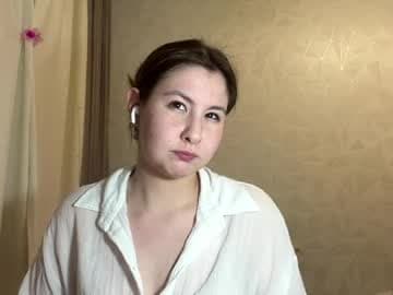 capricenichlos live cam on chaturbate
