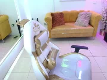 carolina_cherry live cam on chaturbate