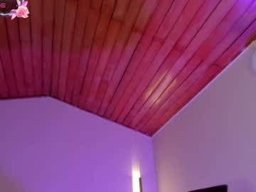 ella__olmos on chaturbate