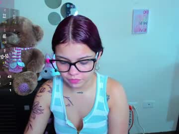 emma_boo_ on chaturbate