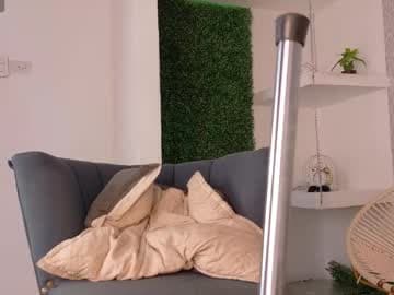 flavia_cruz live cam on chaturbate