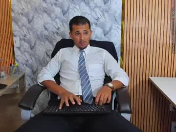 hiddenoffice on chaturbate