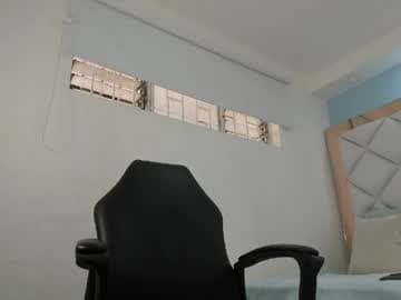 isa_blair on chaturbate