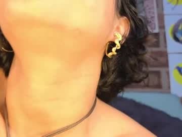 isabellapaz90 live cam on chaturbate