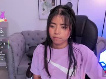 issi_loren live cam on chaturbate