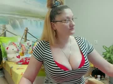 joyfuluntamed on chaturbate
