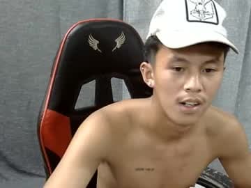 justcallme_james live cam on chaturbate