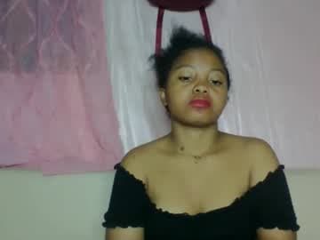 khaissa live cam on chaturbate