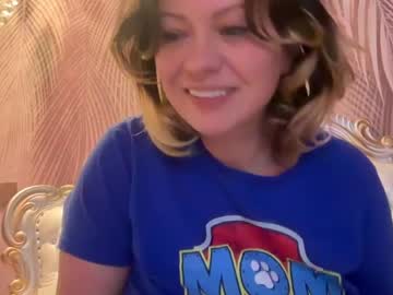 kiradivine on chaturbate