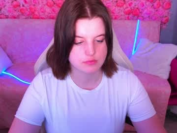 kristifoxy live cam on chaturbate