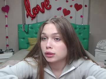 larapika on chaturbate