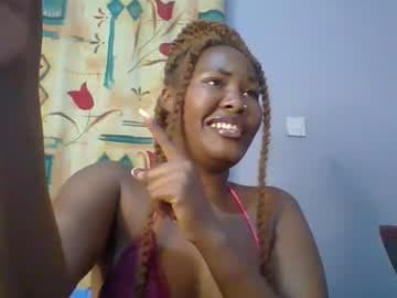 lovelyy_dreams live cam on chaturbate