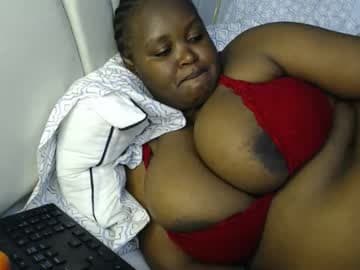 lunabloom01 live cam on chaturbate