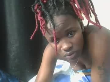 mamaapussy live cam on chaturbate