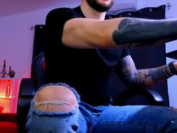 mightyaaron live cam on chaturbate