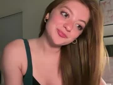 mollyxxxmoon live cam on chaturbate