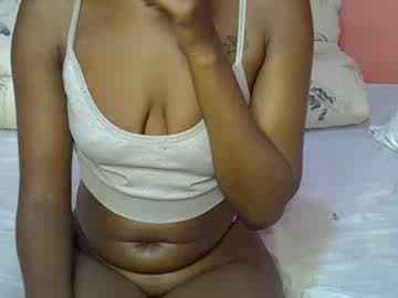 prettybree01 live cam on chaturbate