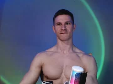 puremenshape on chaturbate