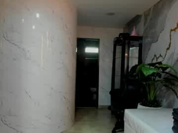 qetsyah_tf live cam on chaturbate