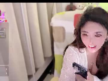 qiqi1588 on chaturbate