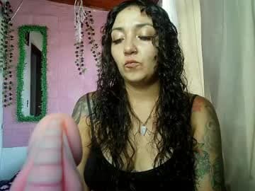 sexy_lolas live cam on chaturbate