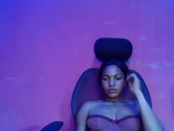 sexydoll32 on chaturbate