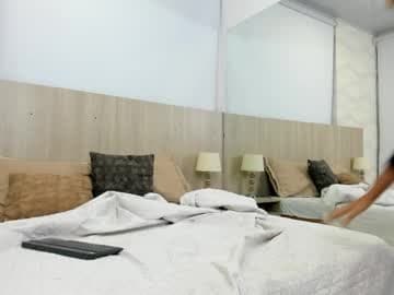 skinny_briana live cam on chaturbate