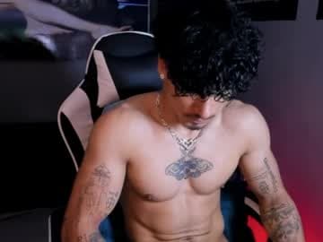 thomas_fit1 live cam on chaturbate