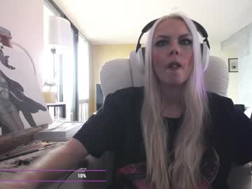 tinykylie on chaturbate