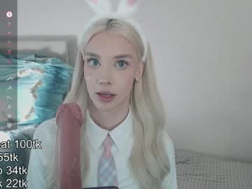 vickyfuckingdoll live cam on chaturbate