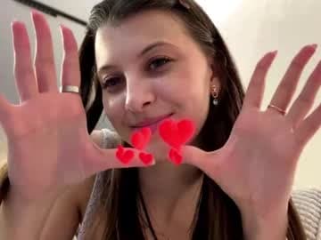 youremilia_ live cam on chaturbate