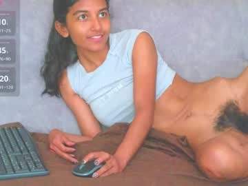 yuliethpetite on chaturbate